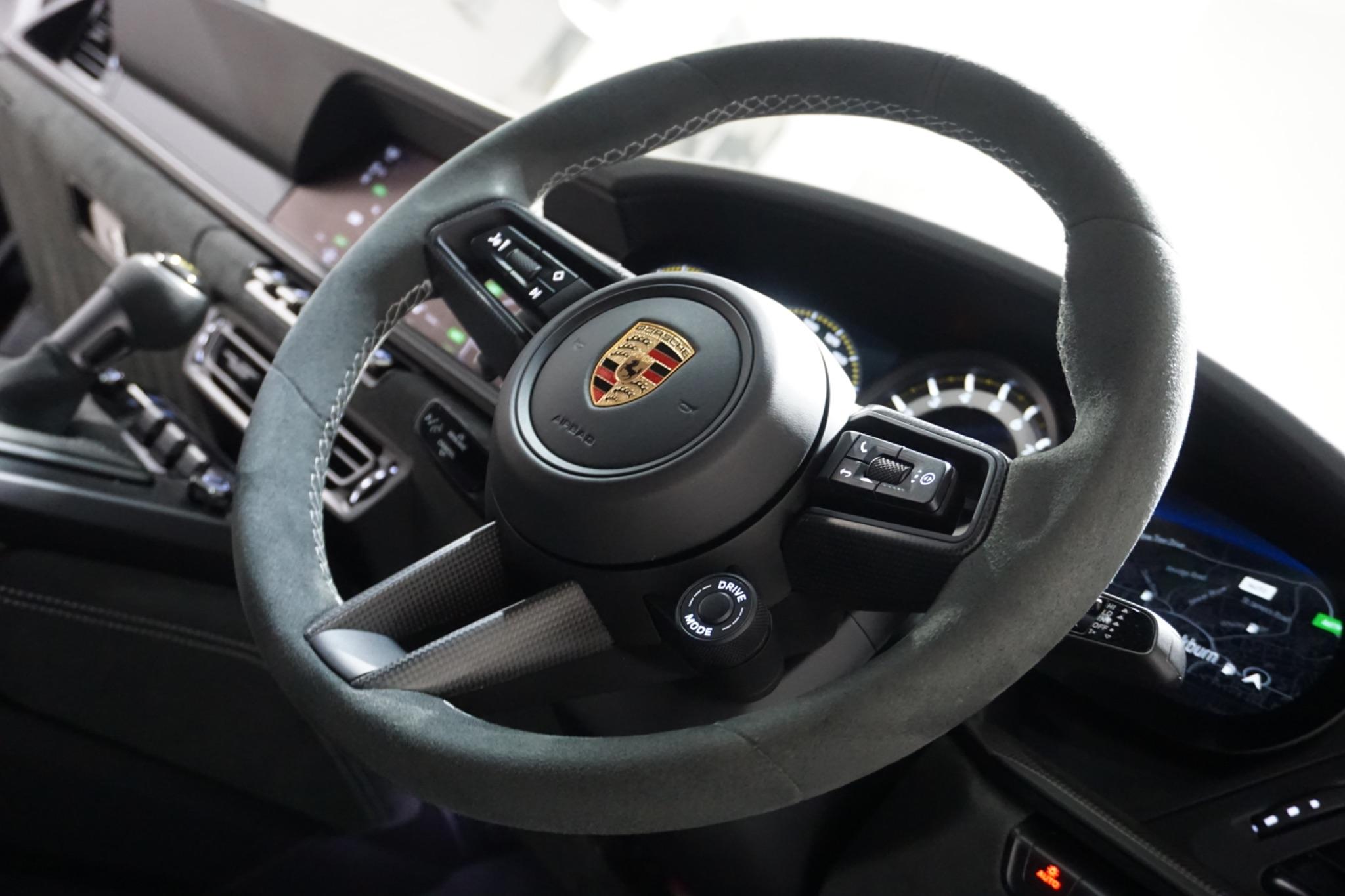 Porsche 911 4.0 992 GT3 PDK Euro 6 2dr